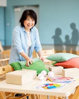 親子観戦会の準備をする子育て世代の運営スタッフMaggie Akao